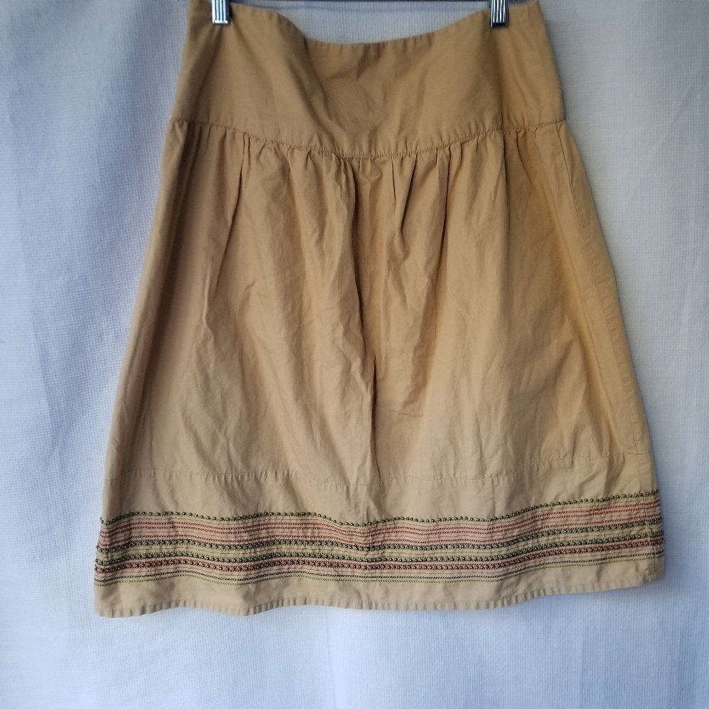 Old Navy Embellished Skirt B6